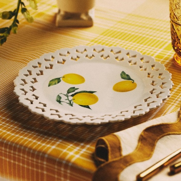 Chantilly cherry dessert plate set of 4 - Picture 3 of 6